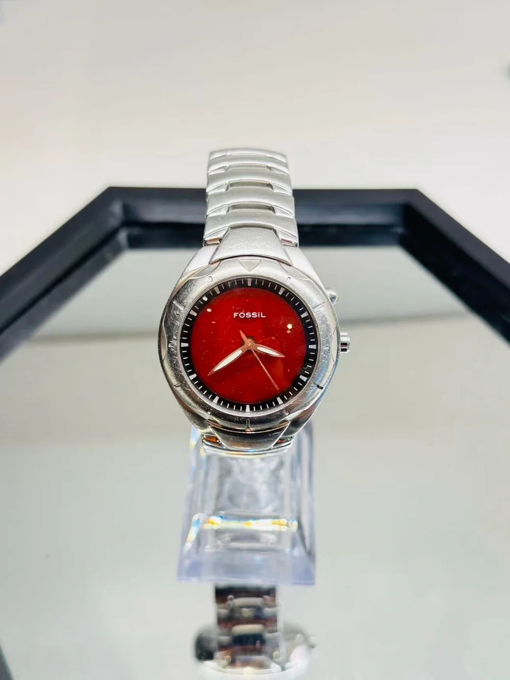 Vintage Fossil Men’s Quartz Watch Red Dial Stainless Steel 39mm New Battery Runs